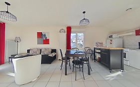 Comme Chez Soi